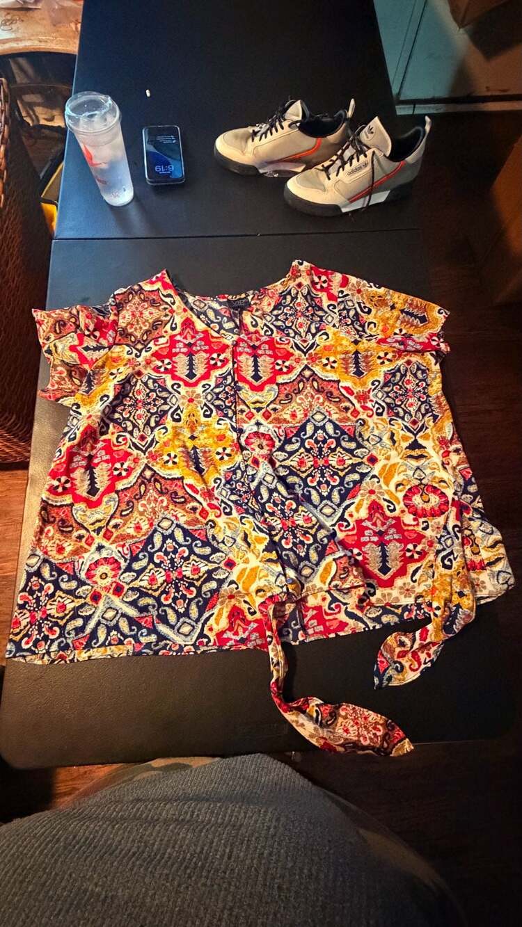 VIP by Avenue Plus Size Multicolor Paisley Print Short Sleeve Tie Front Top 22/2